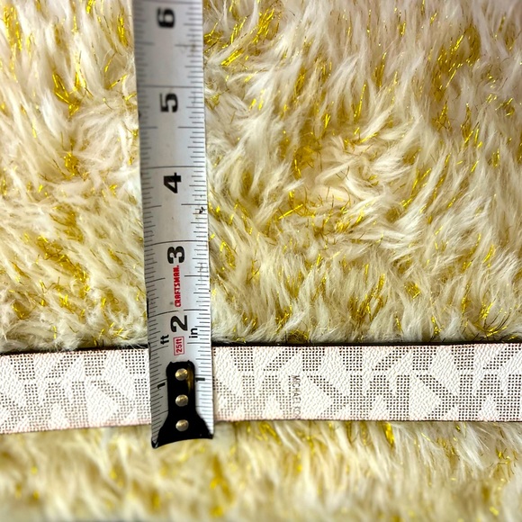 Michael Kors reversible belt, tan one sauce, cream other side NWT - Picture 2 of 9